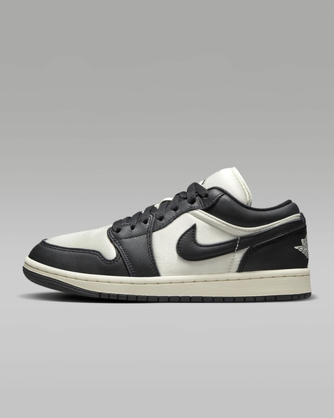 giay-nike-nu-chinh-hang-air-jordan-1-low-se-trang-den-japansport-fb9893-101
