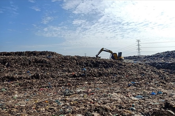 Trà Vinh gửi 30.000 tấn rác sang Cần Thơ xử lý