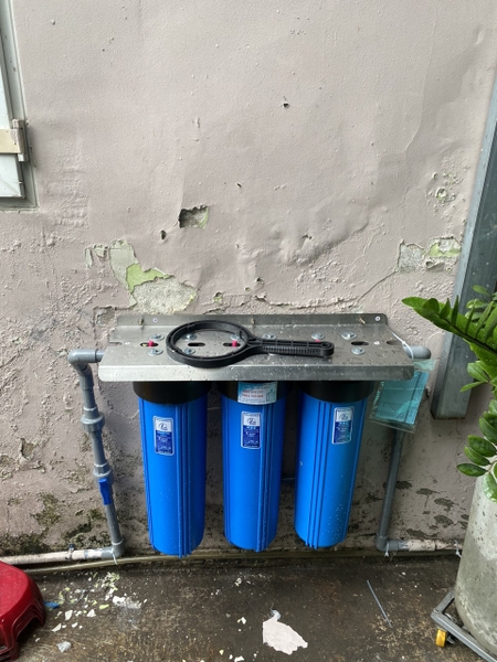 Bộ ba cốc Bigblue 20 inch lắp đặt ngoài trời