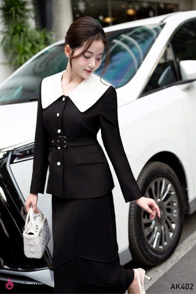 3AK402 - Áo Khoác Đen Cổ Trắng Hiện Đại