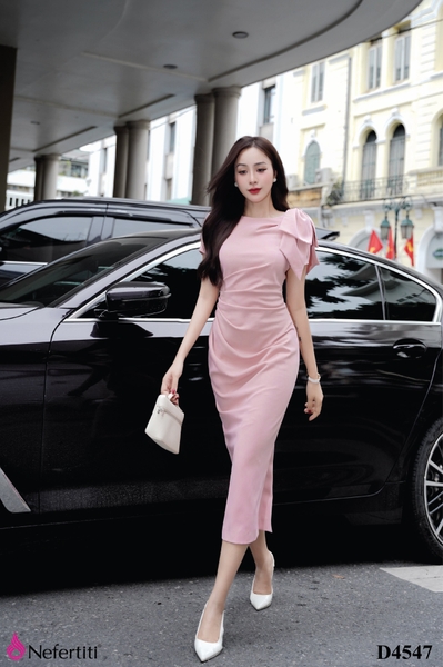 2D4547 - Đầm hồng body tôn dáng