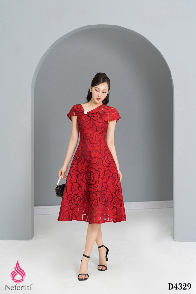 1D4329 - ĐẦM REN VAI ĐẮP VẠT CÁCH ĐIỆU