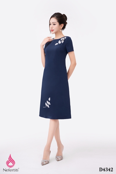 1D4342 - ĐẦM SUÔNG ĐÍNH HOA