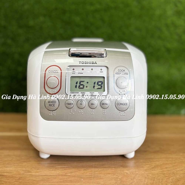 Nồi cơm điện tử Toshiba RC-18NTFV(W), Công suất 800W, Dung tích 1,8 Lít, Lòng nồi hợp kim nhôm cao cấp tráng lớp Titanium chống trầy, Nhập khẩu Thái Lan, Bảo hành 12 tháng