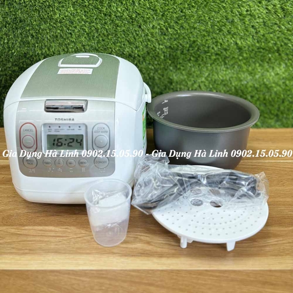 Nồi cơm điện tử Toshiba RC-18NTFV(W), Công suất 800W, Dung tích 1,8 Lít, Lòng nồi hợp kim nhôm cao cấp tráng lớp Titanium chống trầy, Nhập khẩu Thái Lan, Bảo hành 12 tháng
