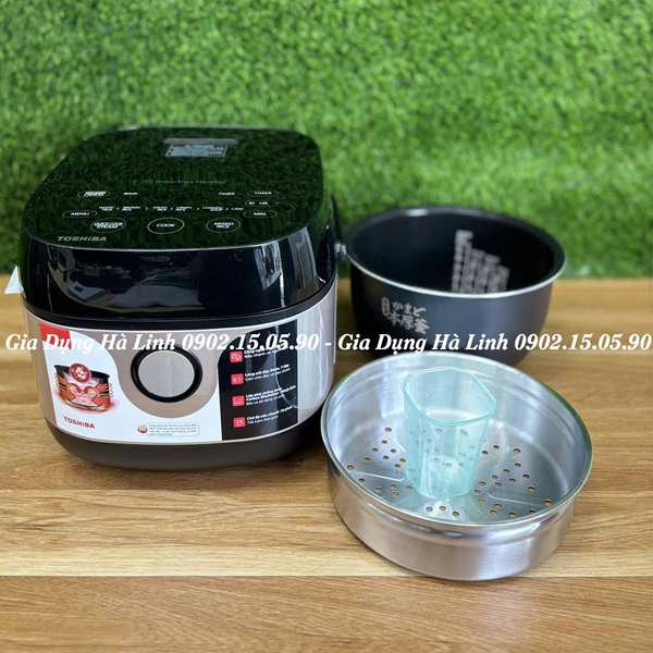 Nồi cơm cao tần Toshiba RC-18IX1PV, Công suất 1300W, Dung tích 1,8L, 8 chương trình nấu đa dạng, Bảng điều khiển cảm ứng dễ sử dụng, Bảo hành 12 tháng