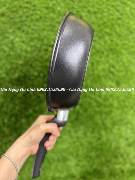 Chảo chiên chống dính Tefal Unlimited G2550302, Đường kính 22cm, Phủ lớp chống dính Titanium Anti-Scratch, Nhập khẩu Pháp, Bảo hành 24 tháng