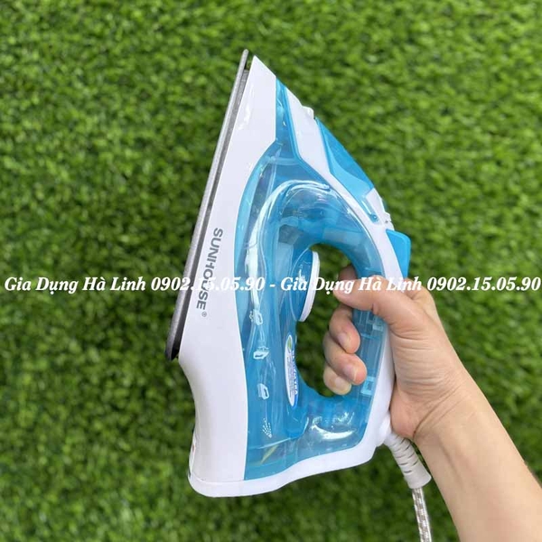 Bàn là hơi Sunhouse SHD2065 - Công suất 1600W, Mặt bàn là phủ chống dính, 2 chế độ phun hơi và phun nước tiện dụng, Bảo hành 12 tháng