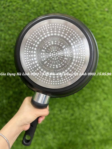 Chảo chiên chống dính Tefal Unlimited G2550302, Đường kính 22cm, Phủ lớp chống dính Titanium Anti-Scratch, Nhập khẩu Pháp, Bảo hành 24 tháng