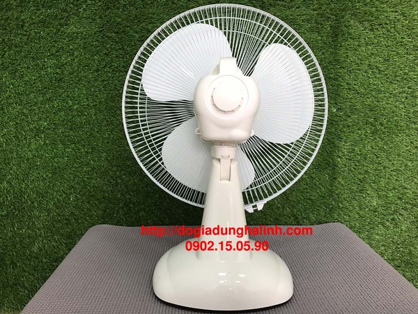 Quạt tích điện Sunhouse SH722, Công suất 30W, Thời gian sử dụng 5 tiếng, Thiết kế 3 cánh, Động cơ bằng đồng, Bảo hành 12 tháng