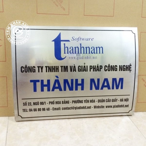 bien-cong-ty-inox-xuoc-trang-gap-chan-cong