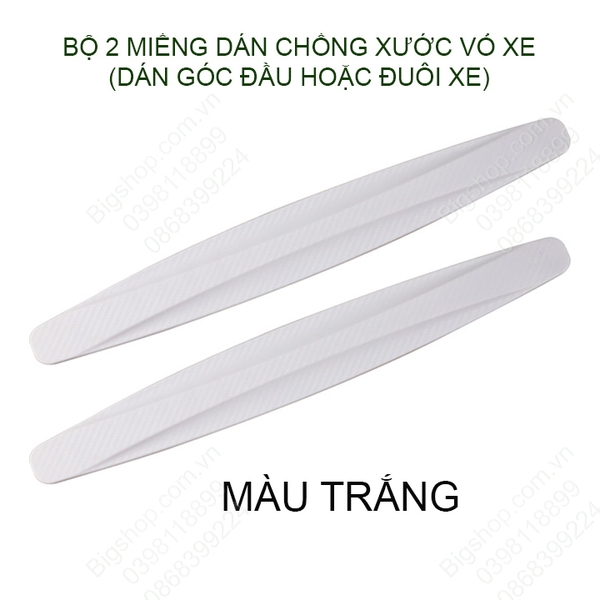 Bộ 2 miếng dán chống xước xe, góc đầu hoặc đuôi xe, bằng nhựa PVC dẻo bề mặt phủ carbon chống xước