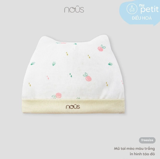 Mũ Tai Mèo Màu Trắng In Hình Táo Đỏ