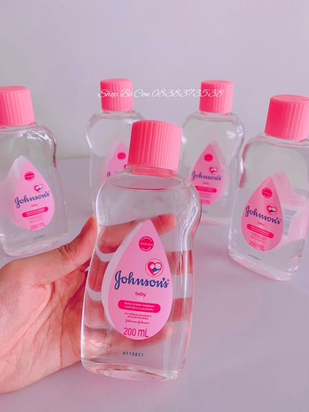 Dầu mát xa Johnson baby lớn