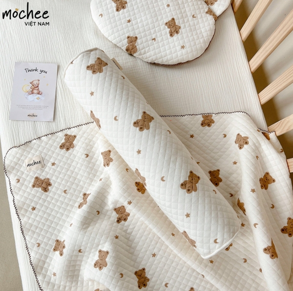 Gối ôm lụa cotton- Gấu Mochee