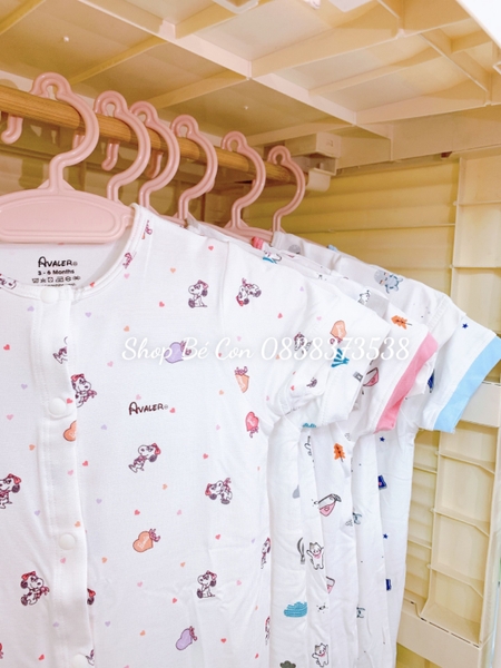 Body cài lệch cộc trắng in hình AV044