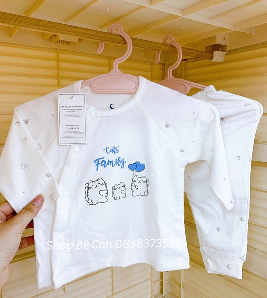 Bộ sơ sinh cài lệch dài tay 3002