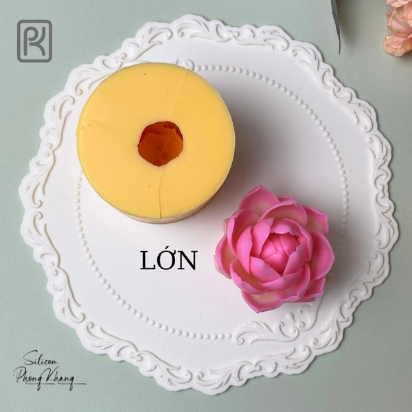 khuon-silicon-hoa-sen-lon