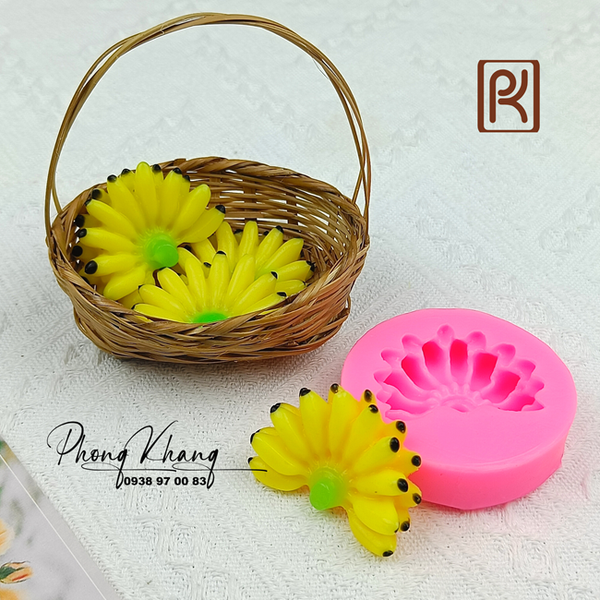 khuon-silicon-4d-lam-rau-cau-hinh-nai-chuoi