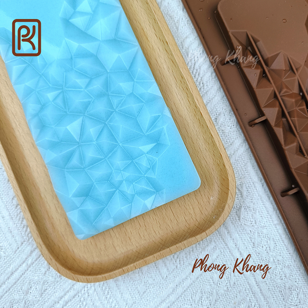 khuon-silicon-op-thanh-banh-hinh-kim-cuong