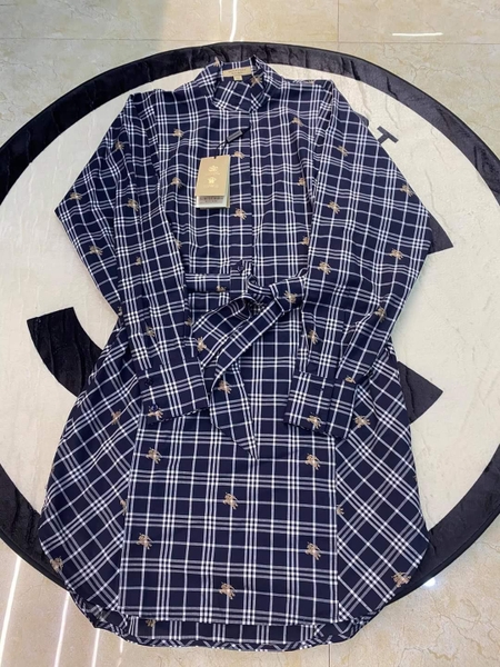 Chân Váy Burberry like new 99% chất vải mặc được 2 kiểu eo từ 60-70. - Tín  đồ hàng hiệu