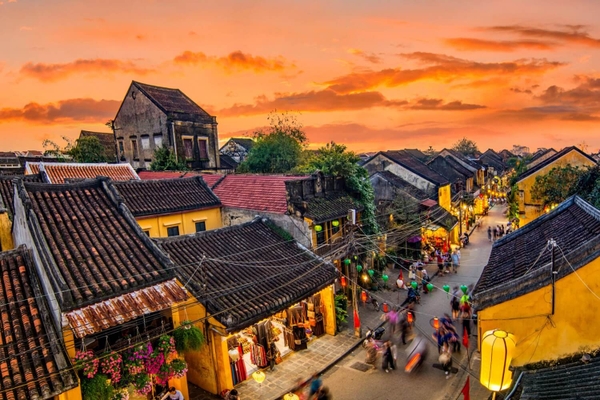 HOI AN CHARMING & ANCIENT TOWN TOUR FROM CHAN MAY PORT/TIEN SA PORT