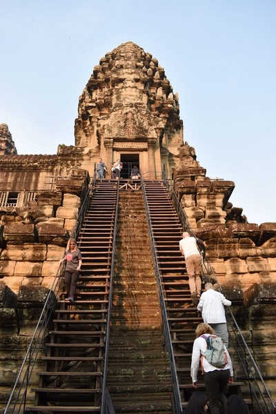 CAMBODIA MESMERISING TOUR 5 DAYS 4 NIGHTS