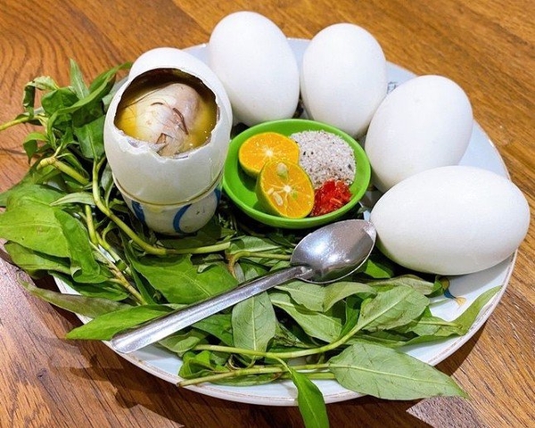 SAI GON NIGHT MOTORCYCLE FOOD TASTING TOUR