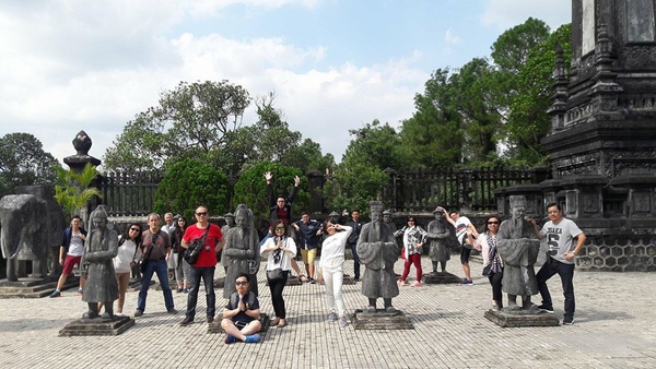 HUE IMPERIAL CITADEL AND BOAT ON PERFUME RIVER TOUR FROM CHAN MAY PORT