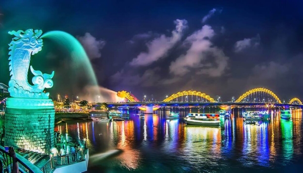 BA NA HILLS & AMAZING GOLDEN BRIDGE FROM CHAN MAY PORT