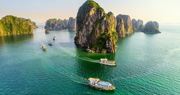 HA LONG BAY DREAM CRUISE FROM HA LONG PORT