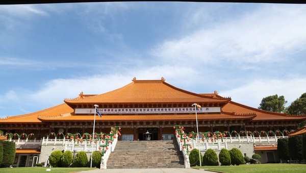 VIBRANT HA LONG HERITAGE TOUR FROM HA LONG PORT