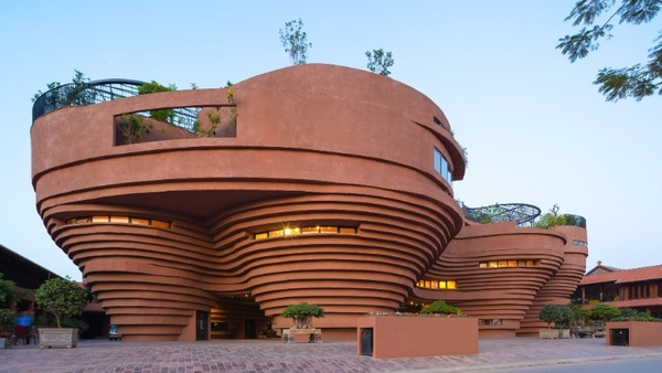 BAT TRANG POTTERY WORKSHOP HALF-DAY TOUR