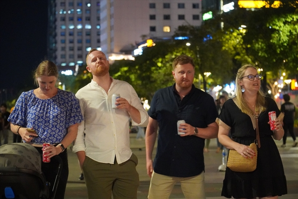 HA NOI NIGHT TOUR AND WATER PUPPET SHOW