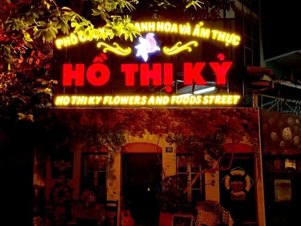 HO CHI MINH CITY MOTORBIKE RIDE EXPERIENCE