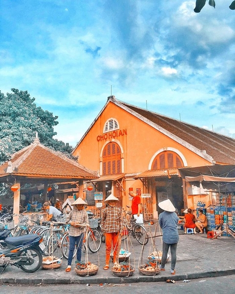 GOOD MORNING HOI AN MARKET AND TOWN TOUR