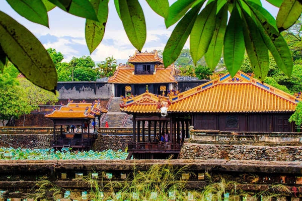 IMPERIAL HUE CITADEL HERITAGE AND CULTURE TOUR