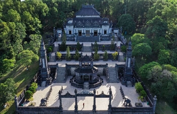 HUE BIKING AND ROYAL TOMBS