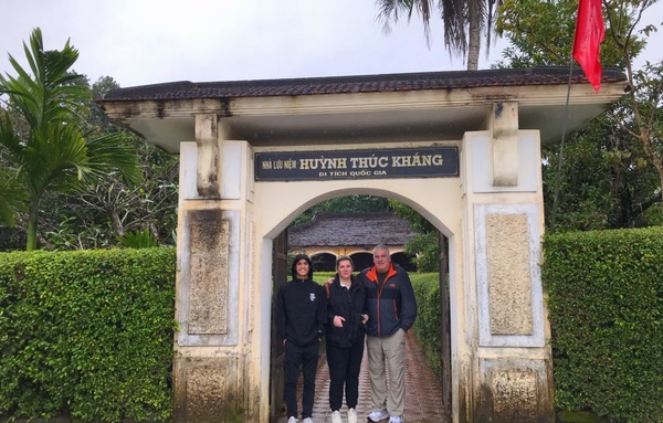 LOC YEN ANCIENT VILLAGE AND O O WATERFALL DAY TOUR