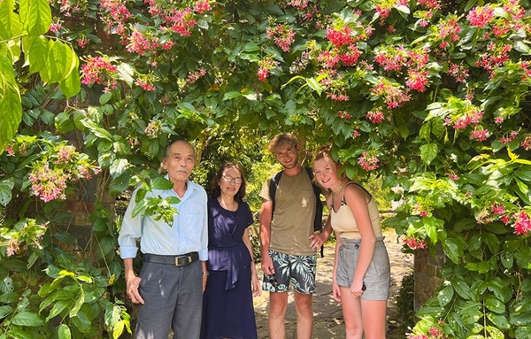 LOC YEN ANCIENT VILLAGE AND O O WATERFALL DAY TOUR