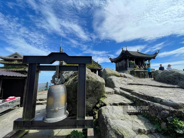 YEN TU MOUNTAIN SPIRITUAL DAY TOUR