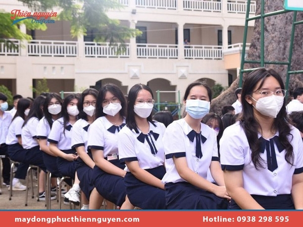 Đồng phục trường Lê Quý Đôn đơn giản & thanh lịch