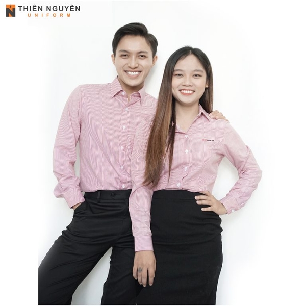 Vì sao cần trang phục lễ tân khách sạn – nhà hàng