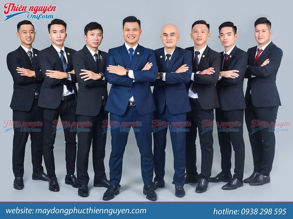 Tại sao may áo vest công ty lại cần thiết cho doanh nghiệp hiện đại?