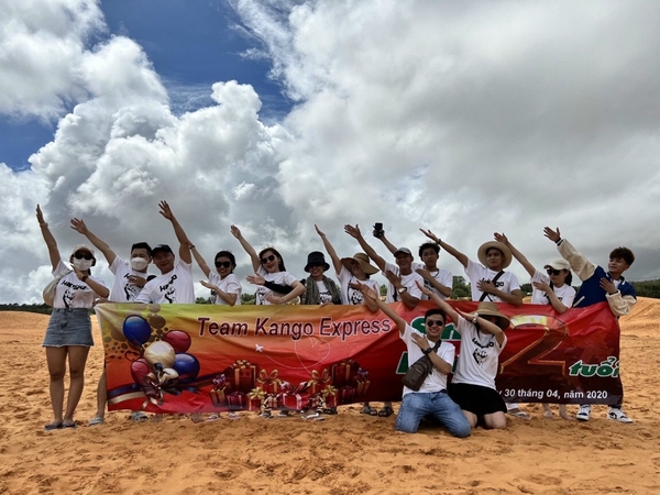 MAY ĐỒNG PHỤC BÀN GIAO CHO CÔNG TY HANGO