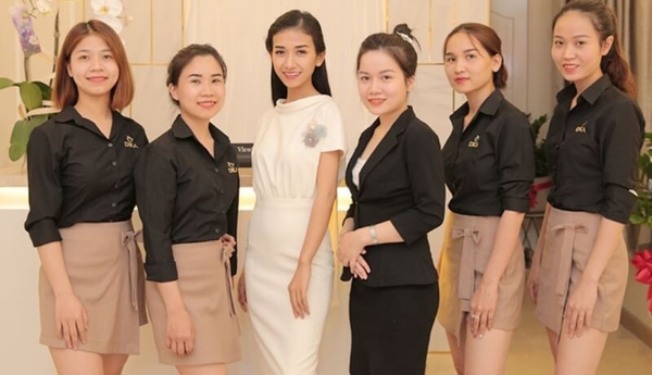 Đồng Phục Nhà Hàng Khách Sạn Tạo Ấn Tượng