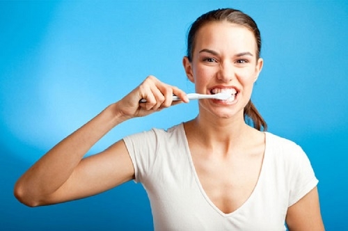 bàn chải điện bị mốc