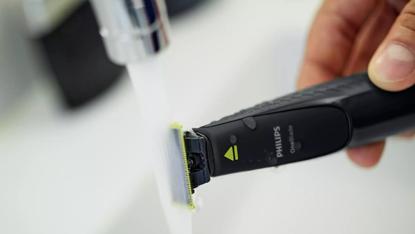 Máy cạo râu Philips OneBlade (Face) - Limited Black Edition