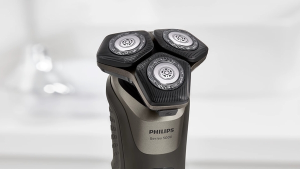 Máy cạo râu ướt& khô Philips Norelco Aquatouch Series 5000 thế hệ mới S5536/09 (Open box)