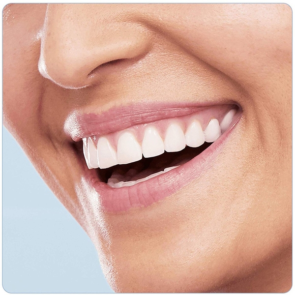 Bàn chải điện Oral-B Pro 2 2000S Sensi UltraThin